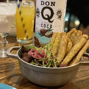 Carne Frita con Tostones