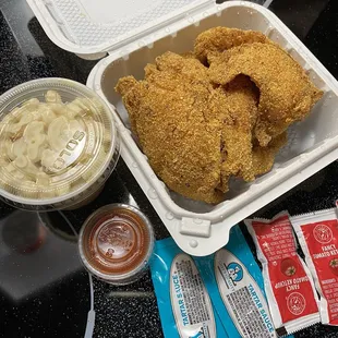 4pc Catfish with a side of macaroni salad