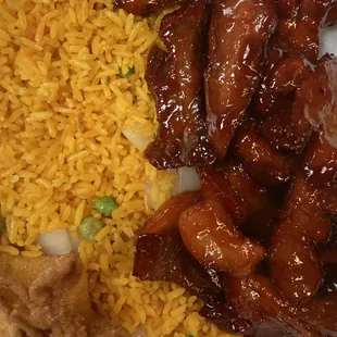 Boneless ribs with fried rice