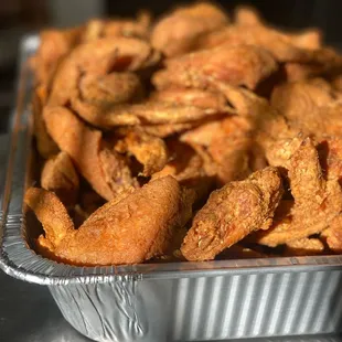 Crispy Fried Chicken Party Wings Pan