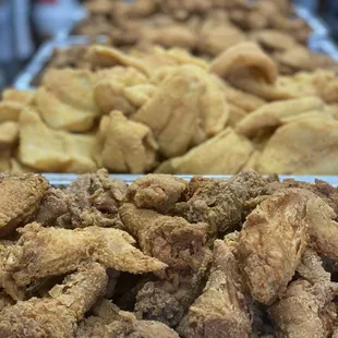 Catering Pans Thin Fried Catfish Filets &amp; Fried Chicken Wings
