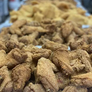 Crispy Fried Chicken Party Wings Pan