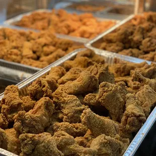 Crispy Fried Chicken Party Wings Pan