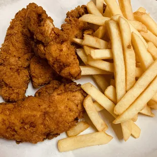 food, chicken wings and fried chicken