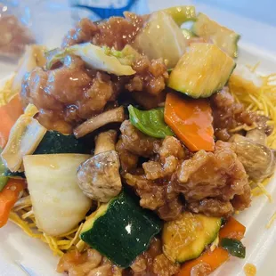 Pan fried noodles with chicken