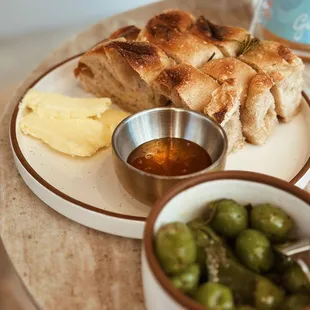 Focaccia &amp; butter, olives