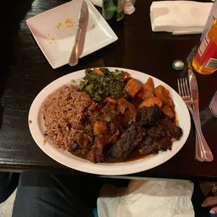 Jerk chicken /Oxtail Combo