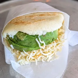 Queso Arepa | Instagram: @telephonesmoothie