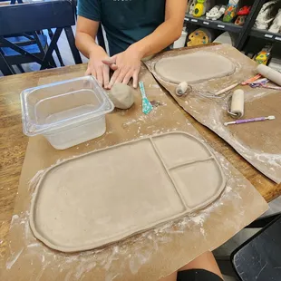 We are making plates for my bday!