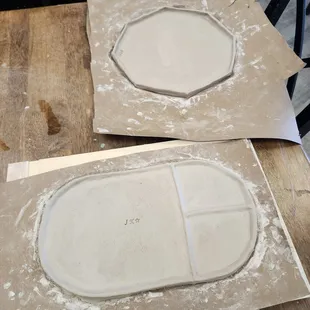 We are making plates for my bday!