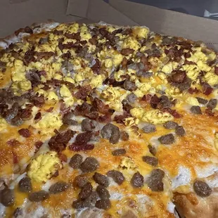 Breakfast pizza