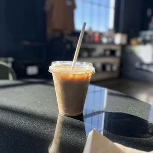 Iced honey latte (small)