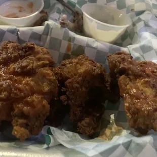 "Hot" wing appetizer