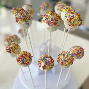Edible Cookie Dough Pops!