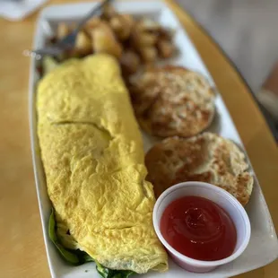 Veggie omelette w home fries and English muffin