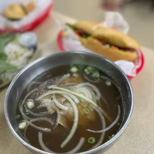 Pho tai