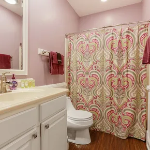 Rock N Roll en suite bathroom