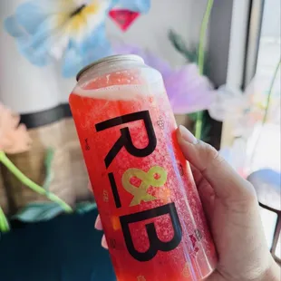 R&amp;B Tea 700ml bottle - Dragon Fruit Mango Fruity Tea.