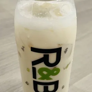 White Peach Oolong Nitro Milk Tea