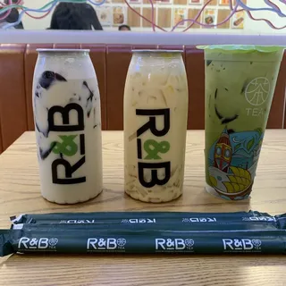 Lychee Yakult w/ Lychee Bits