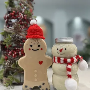 a gingerbread and a snowman
