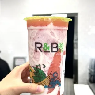 Strawberry Stormy: 
Ice blended fresh strawberries smoothie served with a layer of rich cheese foam