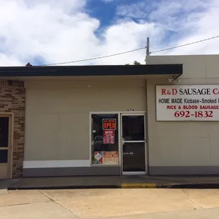 Looks nondescript, but walk in &amp; you know you've stepped into someplace special!