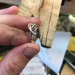 Finished stone resetting