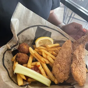 Catfish basket
