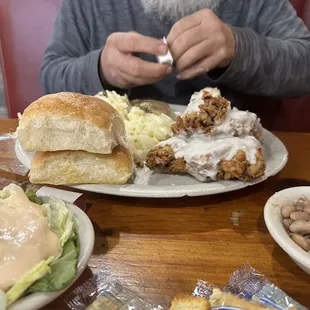 chicken wings and fried chicken, bbq wings, chicken, bbq chicken, food, fried chicken wings, poultry, fried chicken, chicken wings