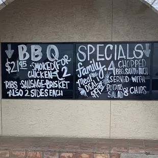 Curbside pickup please support them good food