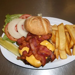 1/2 pound Angus Bacon Cheeseburger! Delish!!!