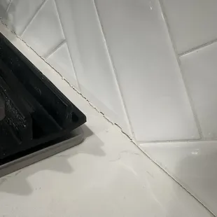 Cracking kitchen counter