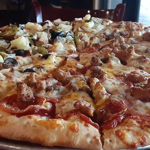 1/2 meat lovers 1/2 vegetarian