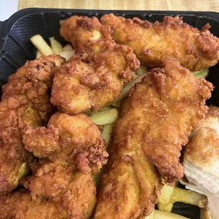 We tried this location today. Everything was great! I attached a photo of the 6 piece chicken tenders.