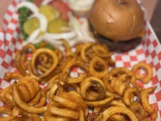 Elys Breakfast Restaurant & Burgers