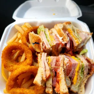 Great Club Sandwich! Enough to share. Definitely going back.