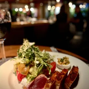 Mediterranean Seared Tuna Salad