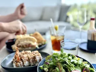 VIEW Restaurant & Lounge