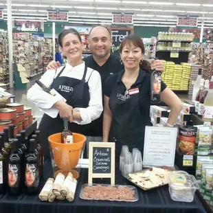 Lanai did a wine tasting of his look me in the eye red &amp; white wines! What a success! He will be back in kapolei again!