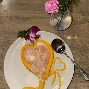 Mango sticky rice dessert !