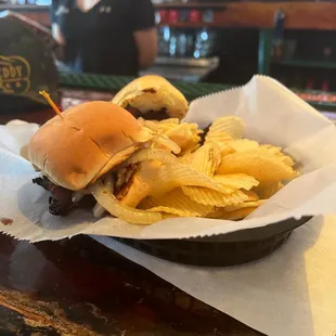 French dip lug nuts on point