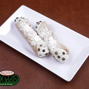 cannolis