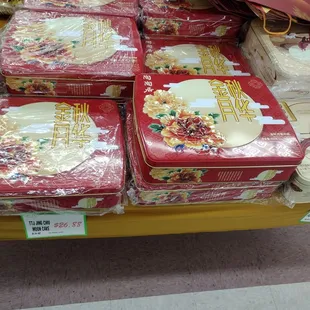Moon Cakes for Mid Autumn Moon Festival Day  ***29 September 2023 ***