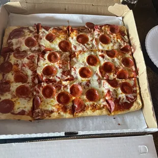 Pepperoni pizza