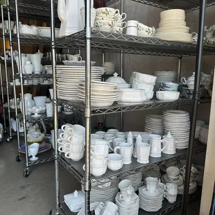 You'll find lot's of vintage accessories to add the perfect touch to your home!