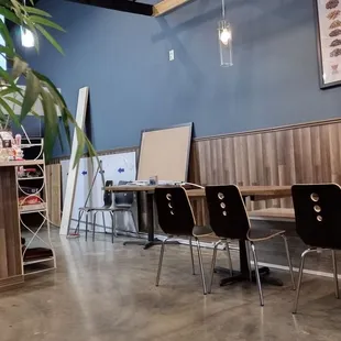 tables and chairs in a cafe