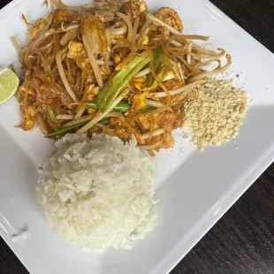 pad thai lunch special