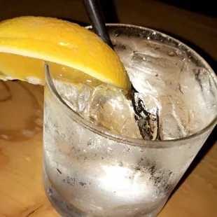 Gin+soda water