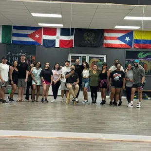 Free introductory bachata class